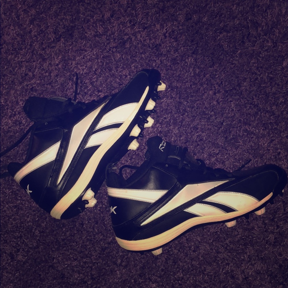 Reebok spikes 🚹